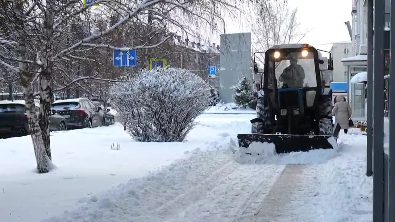 В Кемерове специалисты круглосуточно в режиме онлайн контролируют работу снегоуборочной техники