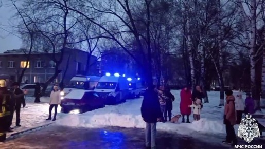 На пожаре в Новокузнецке спасли 27 человек