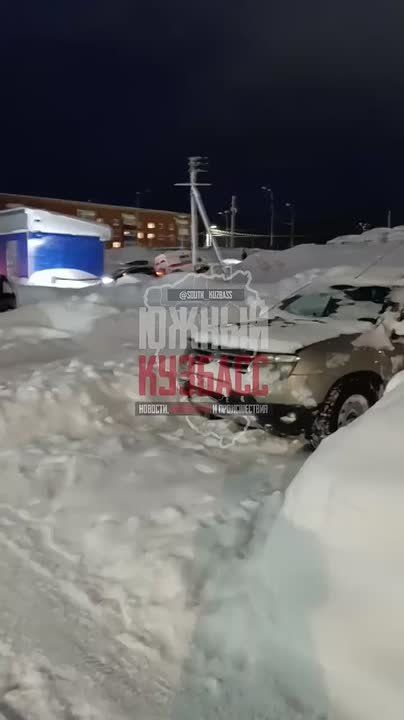 "Не доехала!". Скорая помощь застряла из-за снегопада