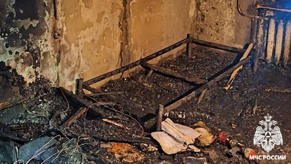 На пожаре в Новокузнецке спасли 27 человек На пожаре в Новокузнецке спасли 27 человек