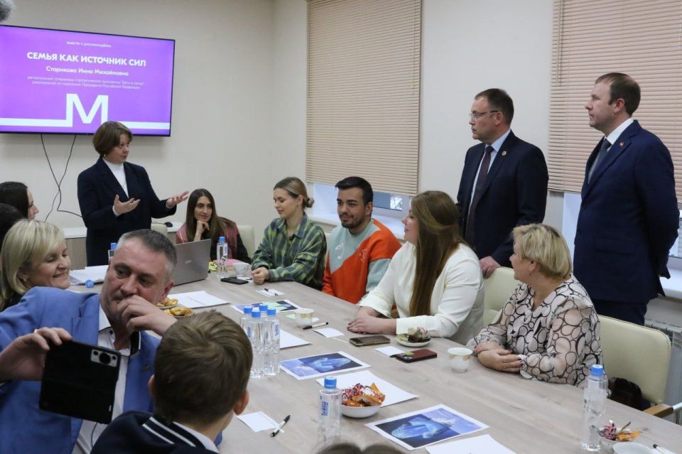 В Кемерове открылся региональный молодёжный центр «Кузбасс.Молодёжь» В Кемерове открылся региональный молодёжный центр «Кузбасс.Молодёжь»