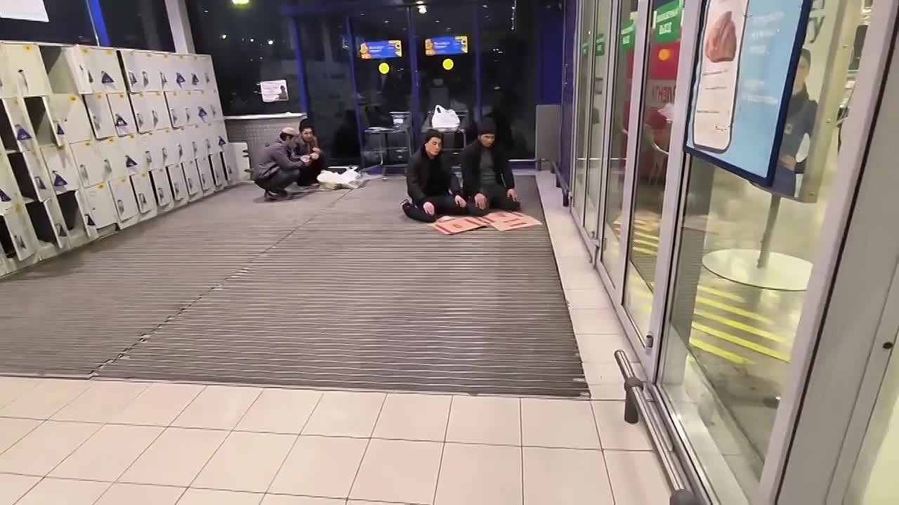 Привет, депортация!. об ответственности за провокационные молитвы