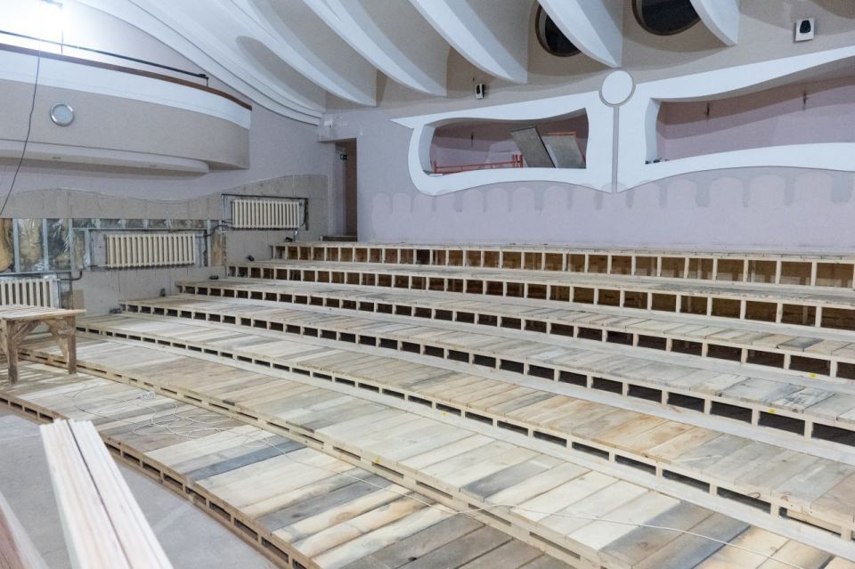 В здании кемеровского Театра для детей и молодёжи строители приступили к замене систем жизнеобеспечения