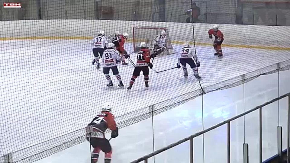 Юниоры «Металлурга» разгромили томский «Буревестник»