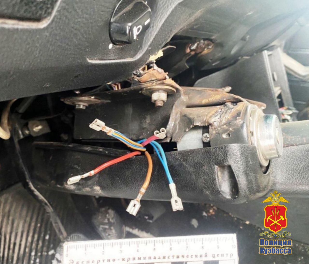 В Прокопьевске полицейские задержали местного жителя, угнавшего автомобиль, чтобы почувствовать себя персонажем популярной компьютерной игры В Прокопьевске полицейские задержали местного жителя, угнавшего автомобиль, чтобы почувствовать себя персонажем популярной компьютерной игры