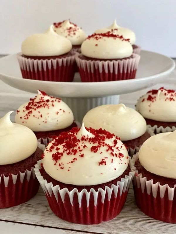 Кексы «Красный бархат»: легкий рецепт с кефиром для вашего угощения