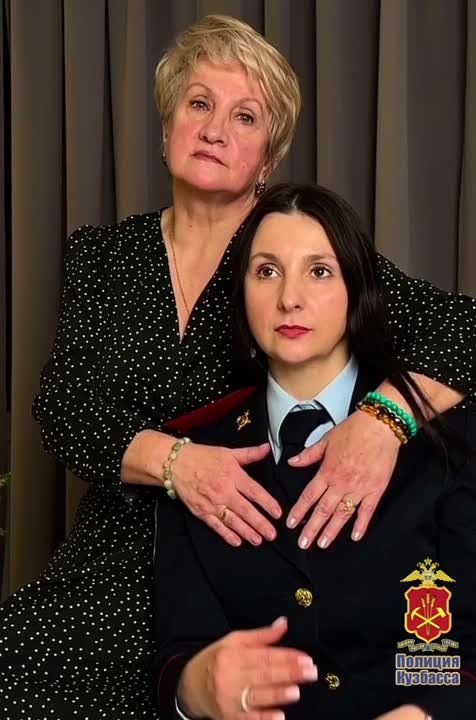 Сегодня в нашей стране отмечается праздник, наполненный любовью, нежностью и благодарностью к самым главным людям - мамам!