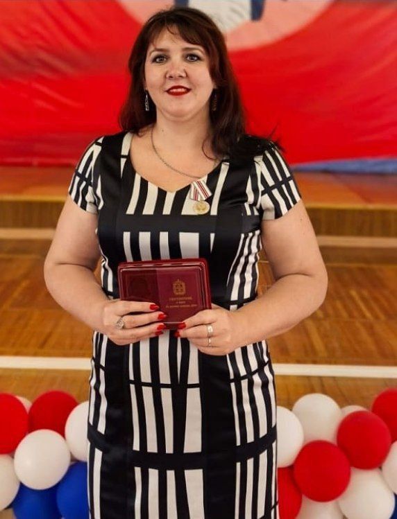 Сегодня один из самых добрых и светлых праздников — День матери