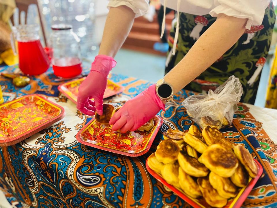 Ко Дню матери в школе №99 провели гастрономический фестиваль Ко Дню матери в школе №99 провели гастрономический фестиваль