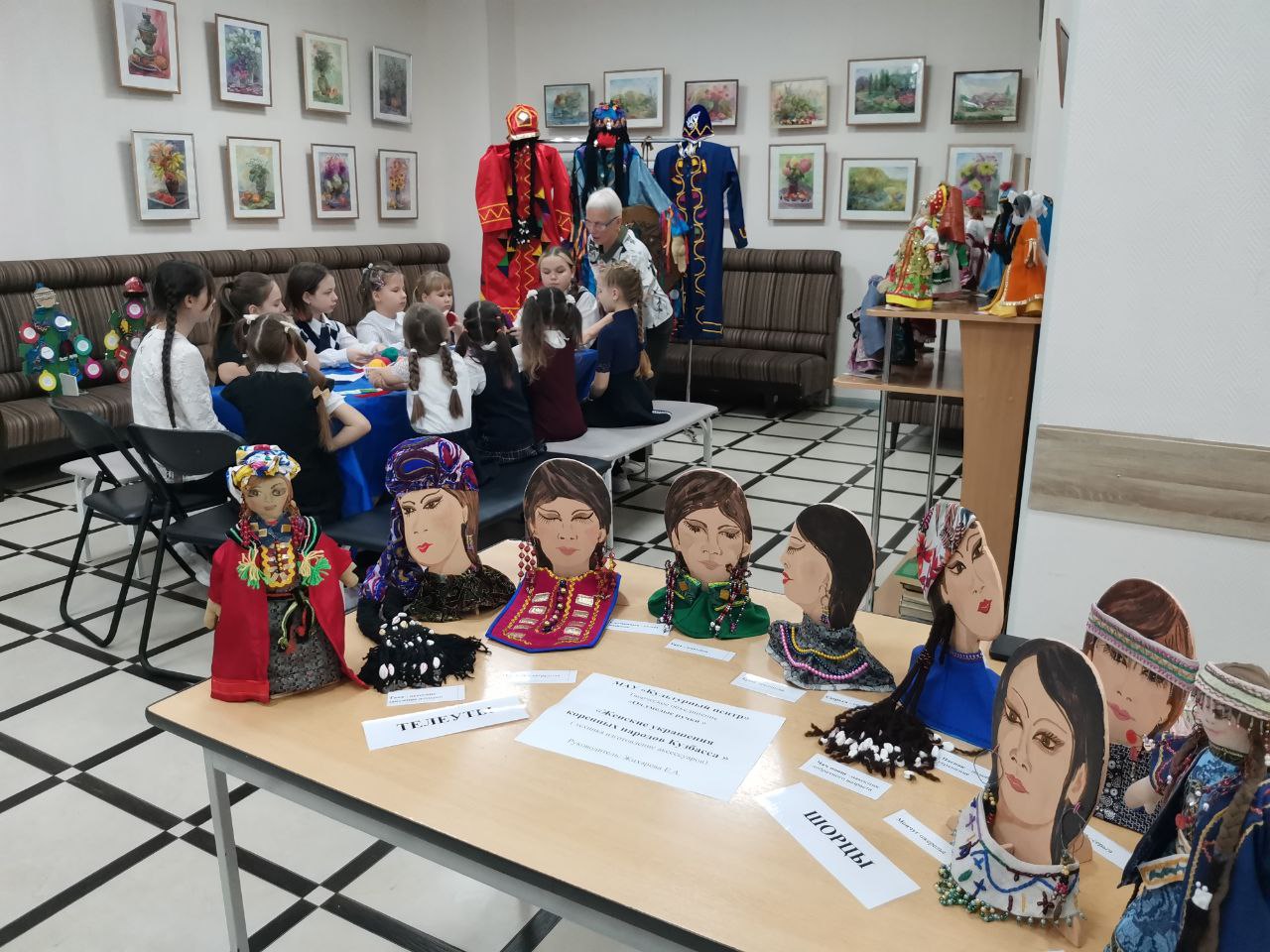 Этническая ёлочная игрушка кемеровского Культурного центра – один из претендентов на победу в городском новогоднем конкурсе Этническая ёлочная игрушка кемеровского Культурного центра – один из претендентов на победу в городском новогоднем конкурсе