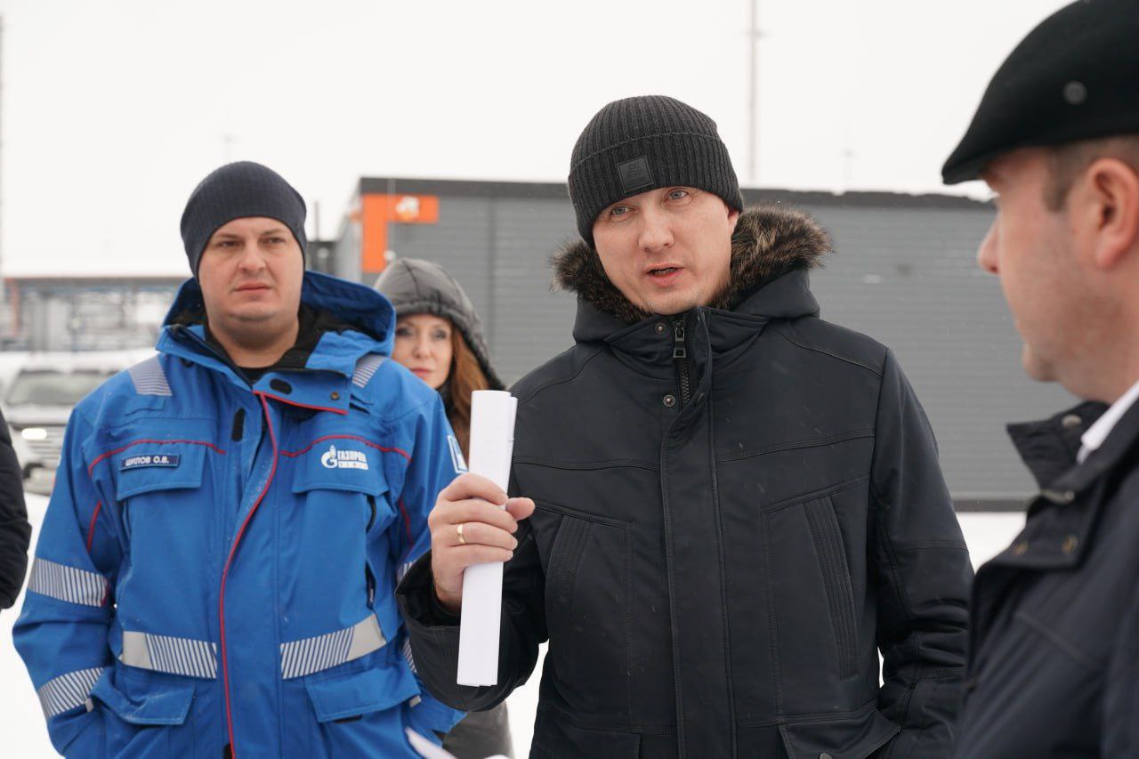 Глава города Кемерово Дмитрий Анисимов провел контрольный выезд на территорию частного сектора в районе нефтебазы Глава города Кемерово Дмитрий Анисимов провел контрольный выезд на территорию частного сектора в районе нефтебазы