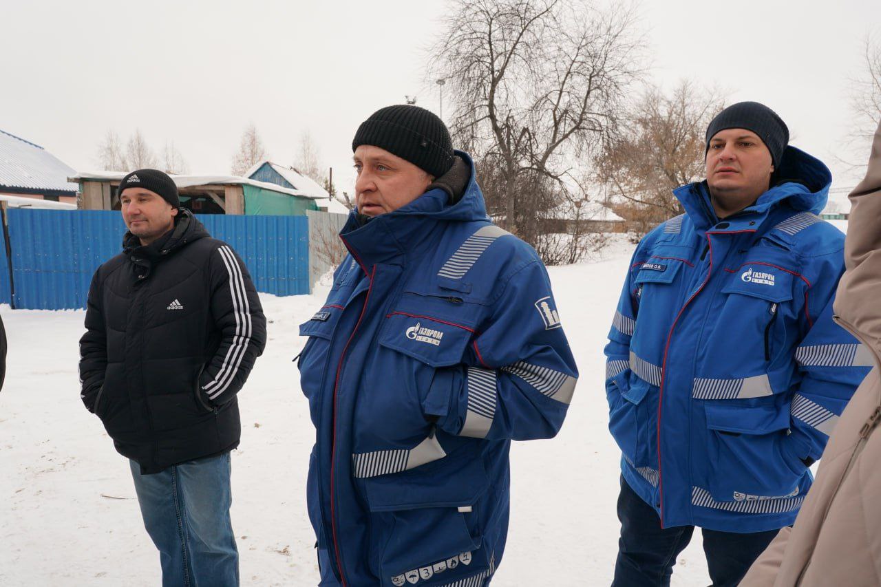Глава города Кемерово Дмитрий Анисимов провел контрольный выезд на территорию частного сектора в районе нефтебазы Глава города Кемерово Дмитрий Анисимов провел контрольный выезд на территорию частного сектора в районе нефтебазы