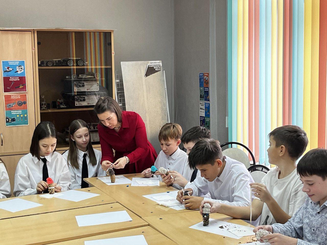 Избирательная комиссия Кузбасса рассказала школьникам о волонтерстве Избирательная комиссия Кузбасса рассказала школьникам о волонтерстве