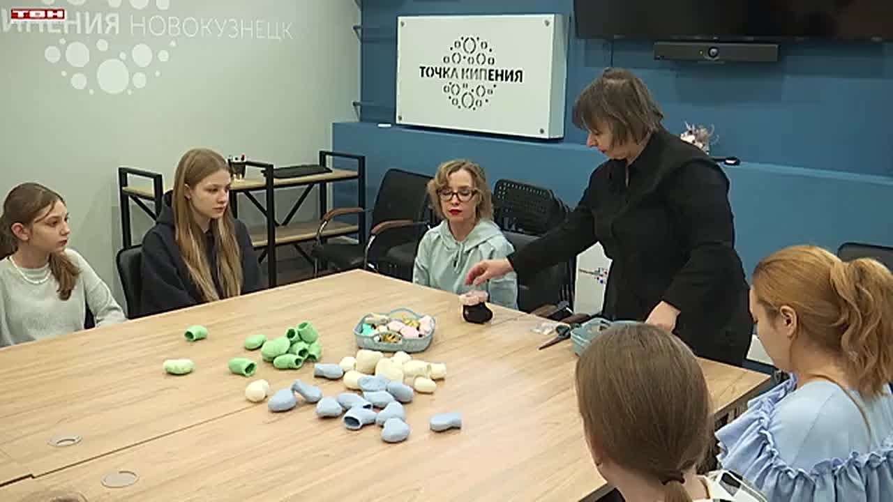 Тепло в каждой шерстинке. В рамках проекта «Тепло в каждой шерстинке» в Точке кипения прошел мастер-класс ко Дню добровольца