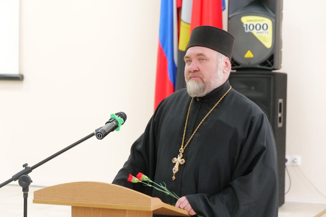 В территориальном управлении Заводского района города Кемерово открыли Стенд Памяти героев специальной военной операции В территориальном управлении Заводского района города Кемерово открыли Стенд Памяти героев специальной военной операции