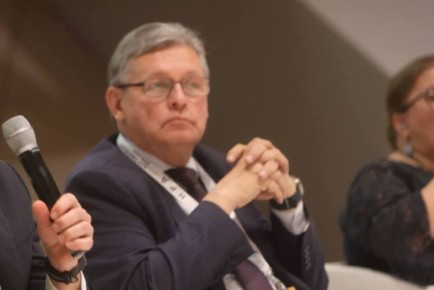 «Долг журналистов — опережать фейки и слухи»: руководитель регионального департамена ВГТРК Рифат Сабитов принял участие в конгрессе национальной Ассоциации телерадиовещателей