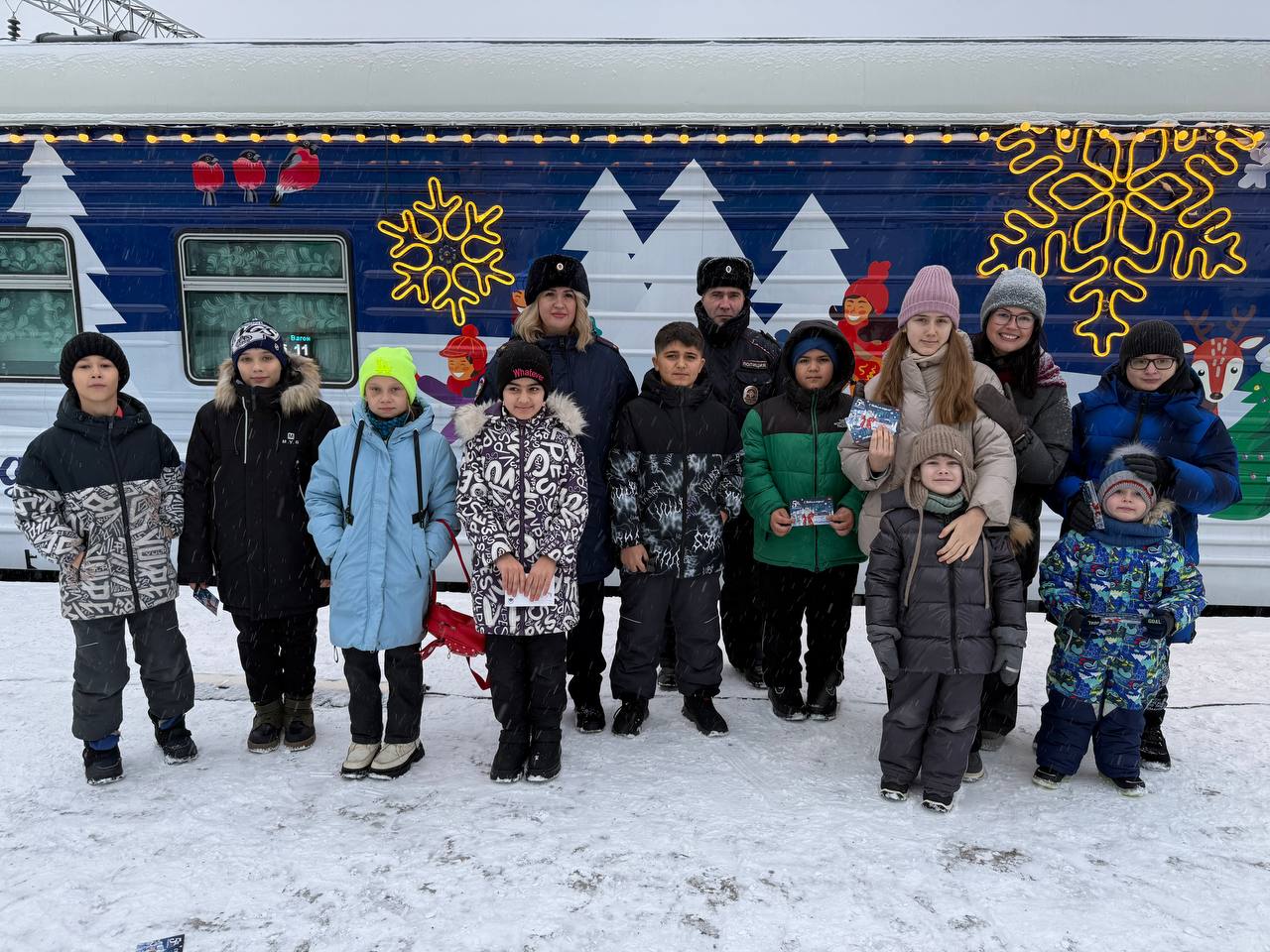 Поезд Деда Мороза встретили в Кемерове Поезд Деда Мороза встретили в Кемерове