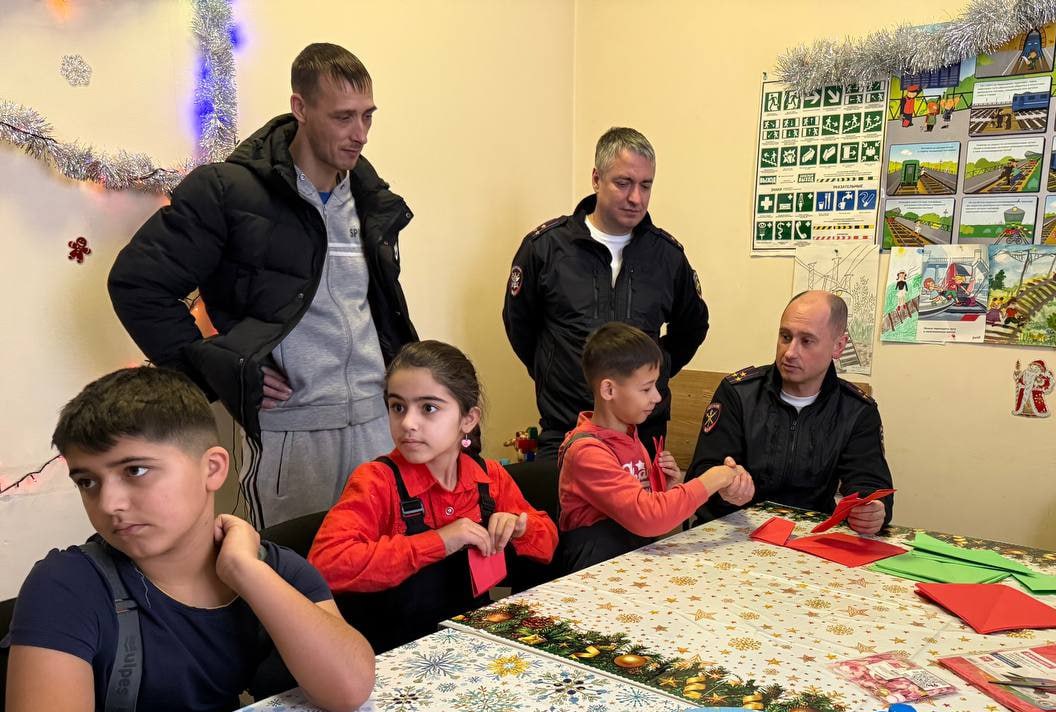 Поезд Деда Мороза встретили в Кемерове Поезд Деда Мороза встретили в Кемерове