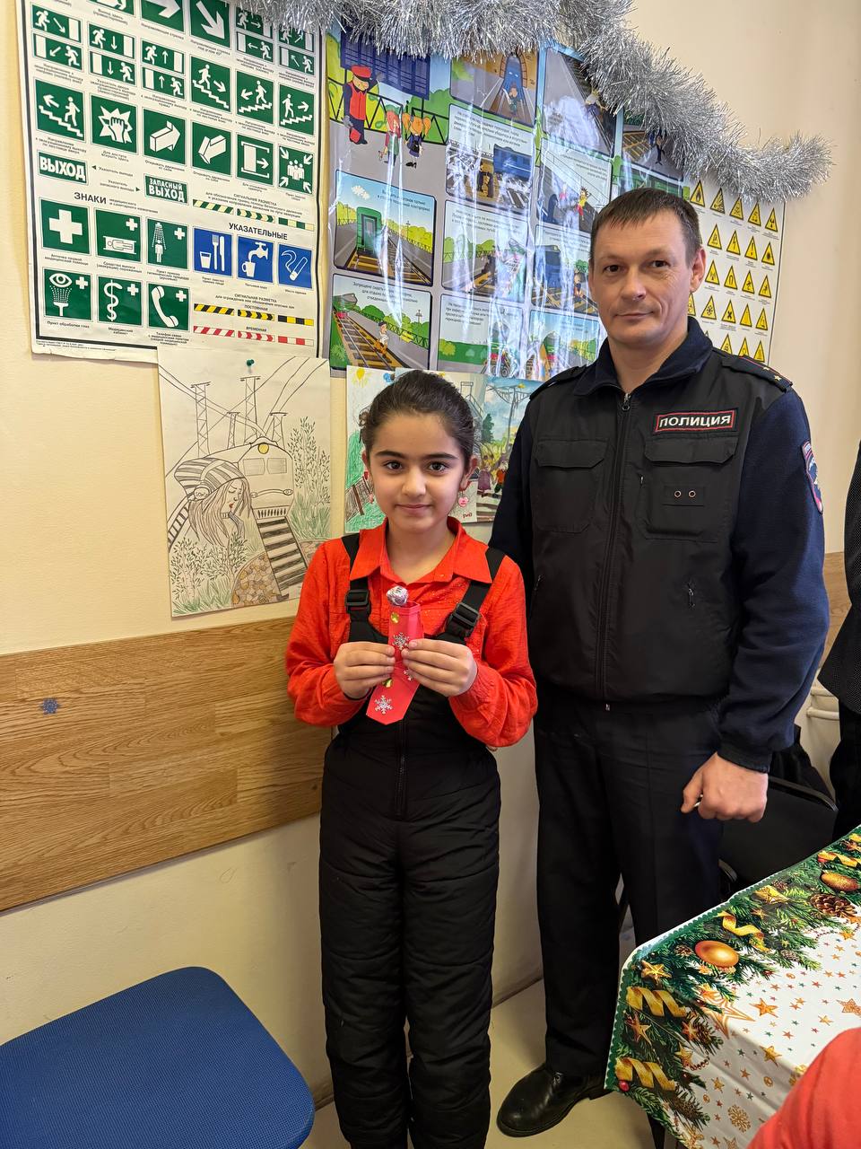 Поезд Деда Мороза встретили в Кемерове Поезд Деда Мороза встретили в Кемерове