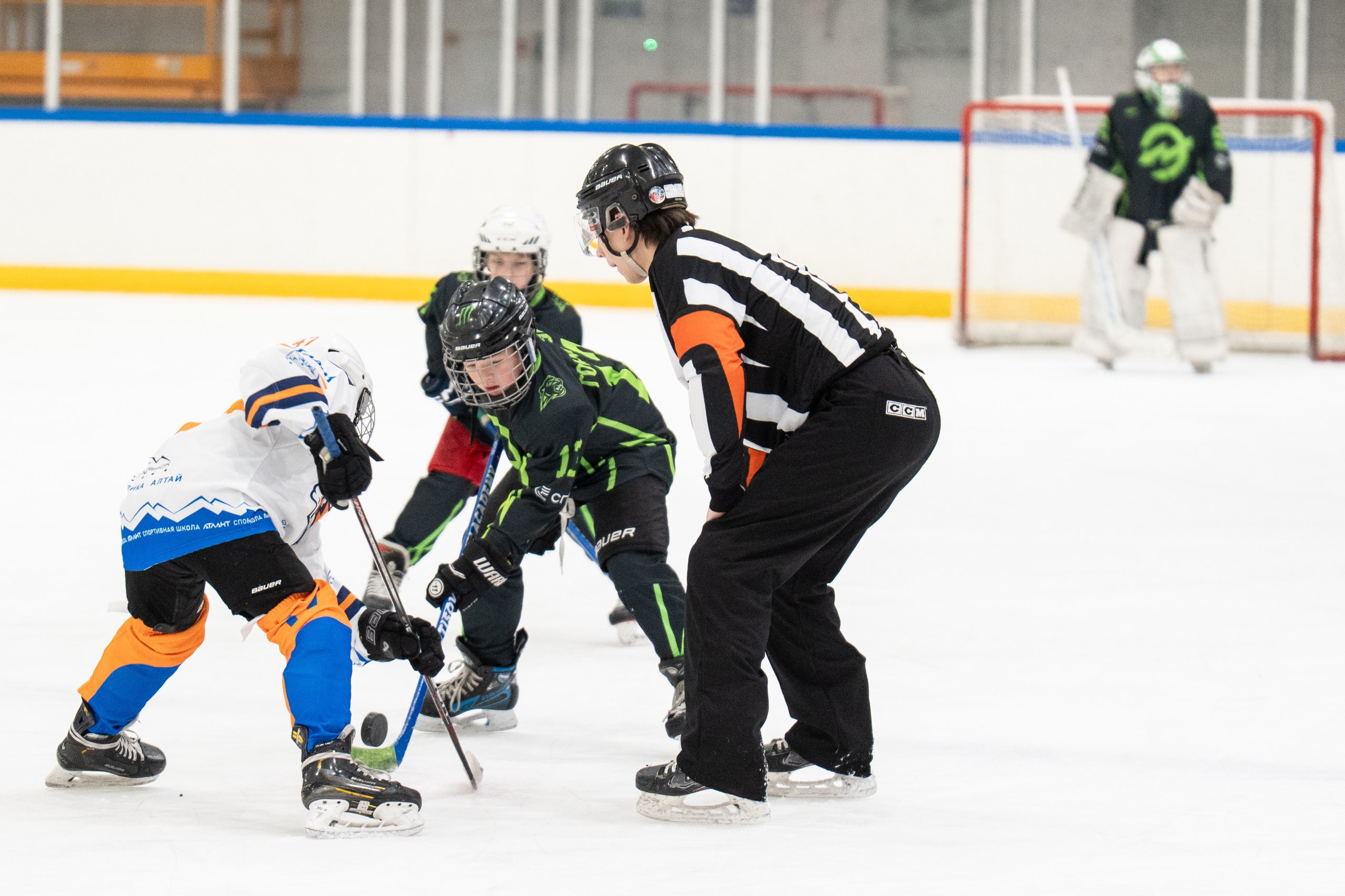 В спорткомплексе «Сосновый» прошёл турнир по хоккею среди команд 2015 г.р В спорткомплексе «Сосновый» прошёл турнир по хоккею среди команд 2015 г.р