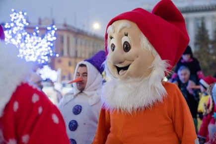 Дискотека в стиле ретро, национальные посиделки, «ледяные танцы»: что к Новому году готовят учреждения культуры для кемеровчан