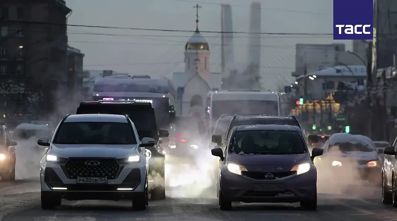 Аномальные морозы до минус 55 градусов пришли в регионы Сибири, сообщили в региональных управлениях по мониторингу окружающей среды