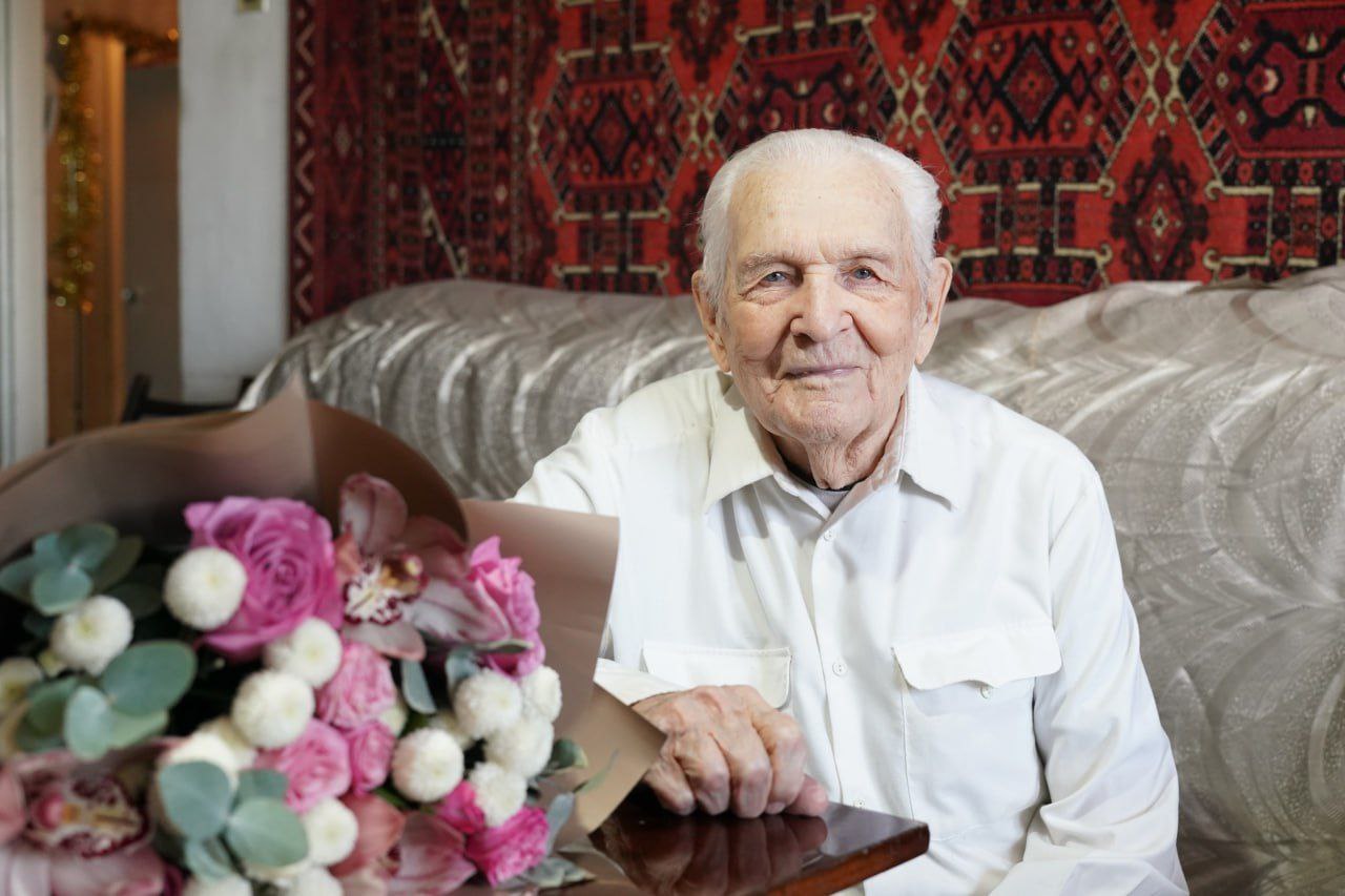 Сегодня 98-й день рождения отмечает участник Великой Отечественной войны Николай Максимович Сячин Сегодня 98-й день рождения отмечает участник Великой Отечественной войны Николай Максимович Сячин