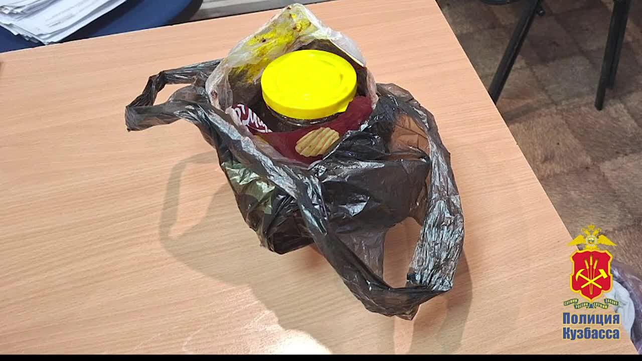 В Кузбассе благодаря бдительному таксисту полицейские предотвратили мошенничество в отношении пенсионера