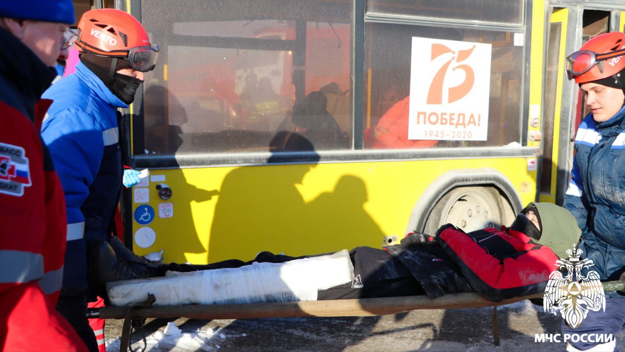 На федеральной трассе состоялись тактико-специальные учения На федеральной трассе состоялись тактико-специальные учения