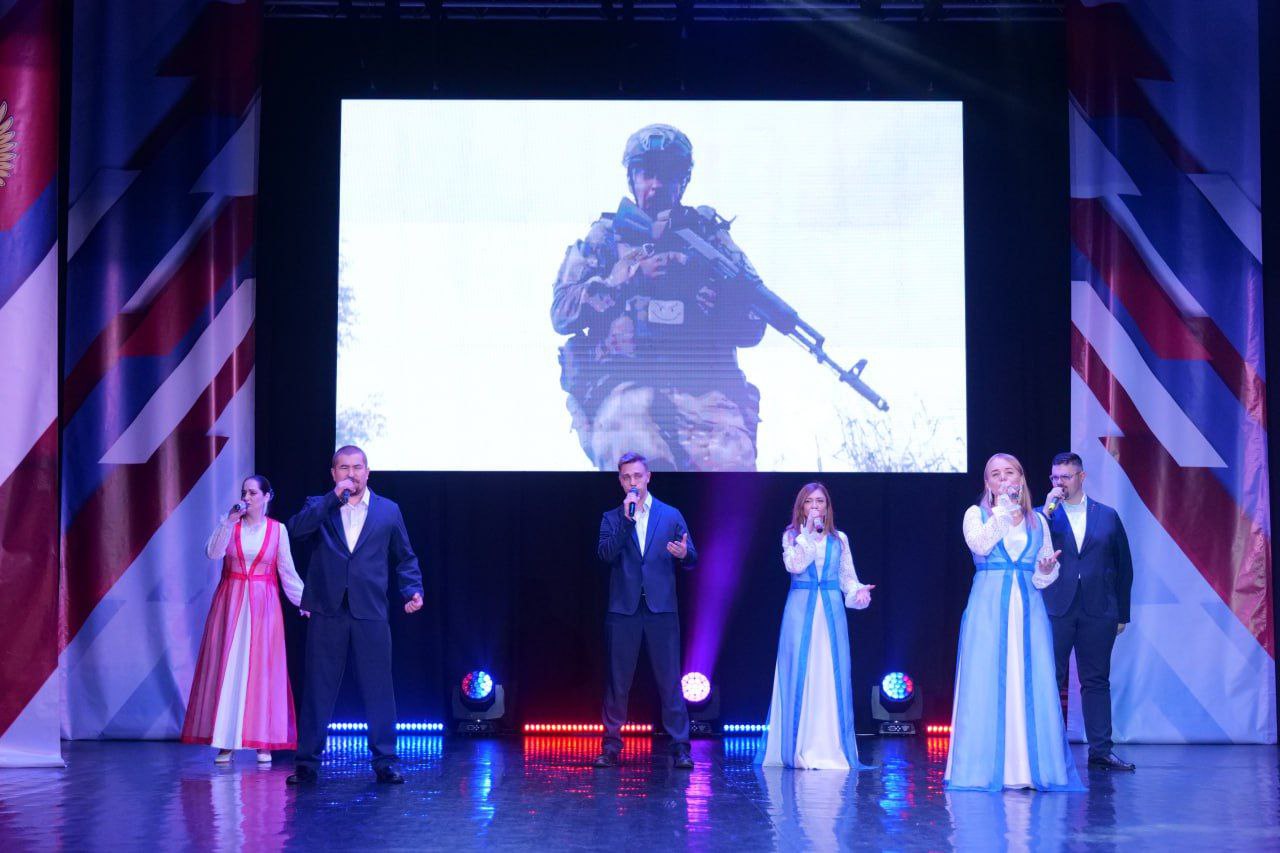 В Кемерове в День Героев Отечества прошла встреча с бойцами и семьями участников СВО