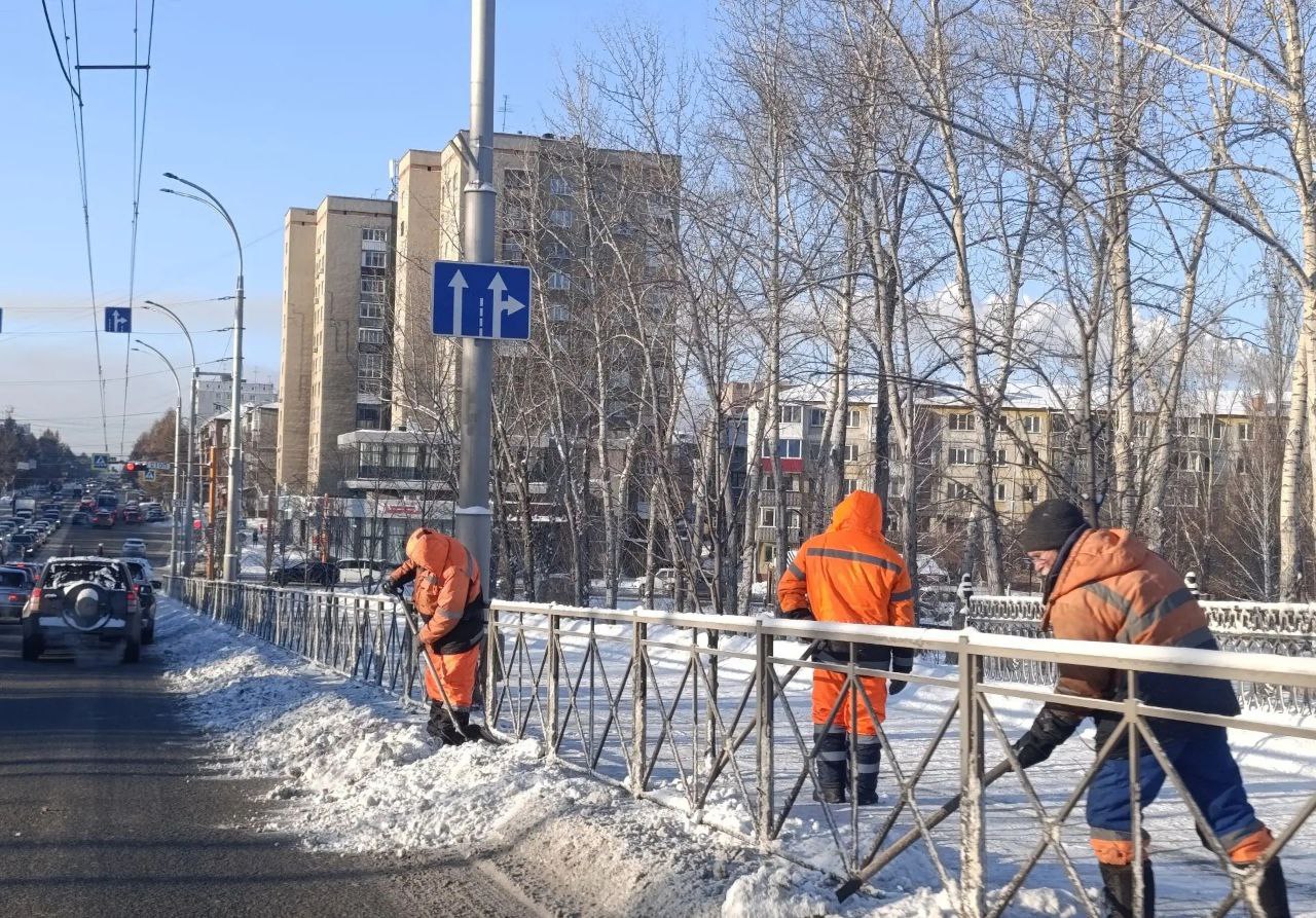 В дневной уборке города от снега задействовано 116 единиц снегоуборочной техники В дневной уборке города от снега задействовано 116 единиц снегоуборочной техники