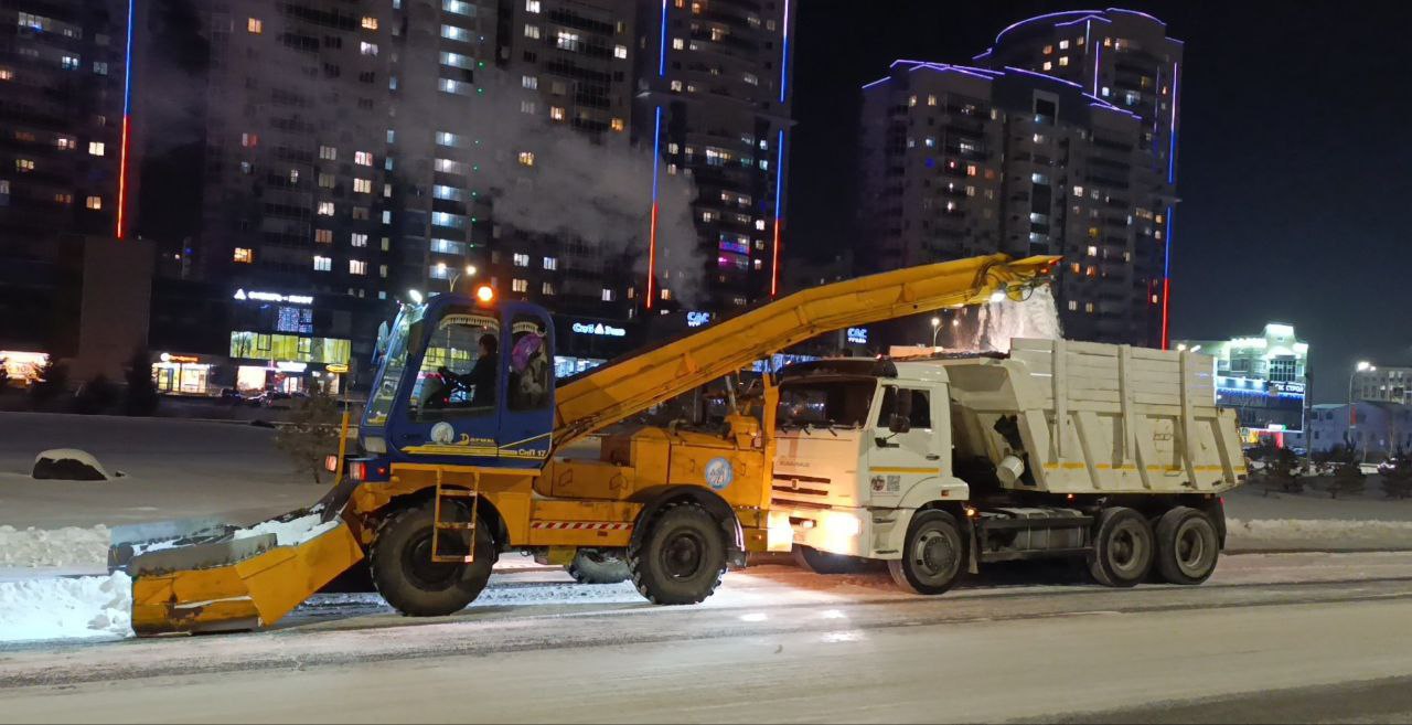 С начала декабря с улиц Кемерова вывезли 156 тысяч кубометров снега
