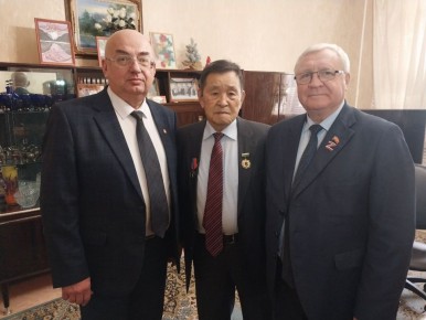 Сегодня 90 лет отмечает ветеран труда, почетный гражданин Кемеровской области Анатолий Тё