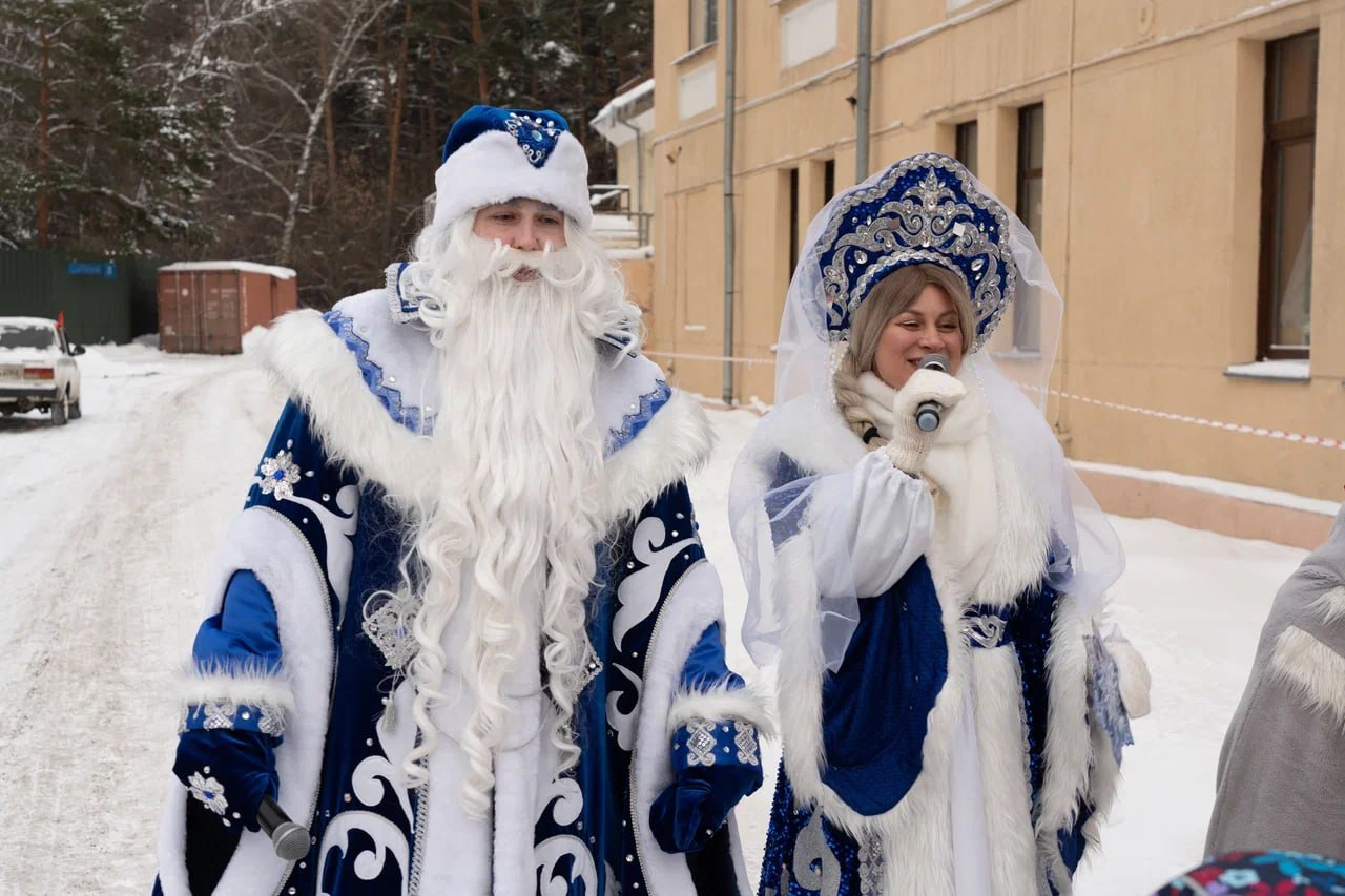 Усадьба Деда Мороза заработала в Кемерове на территории Дворца культуры шахтёров Усадьба Деда Мороза заработала в Кемерове на территории Дворца культуры шахтёров