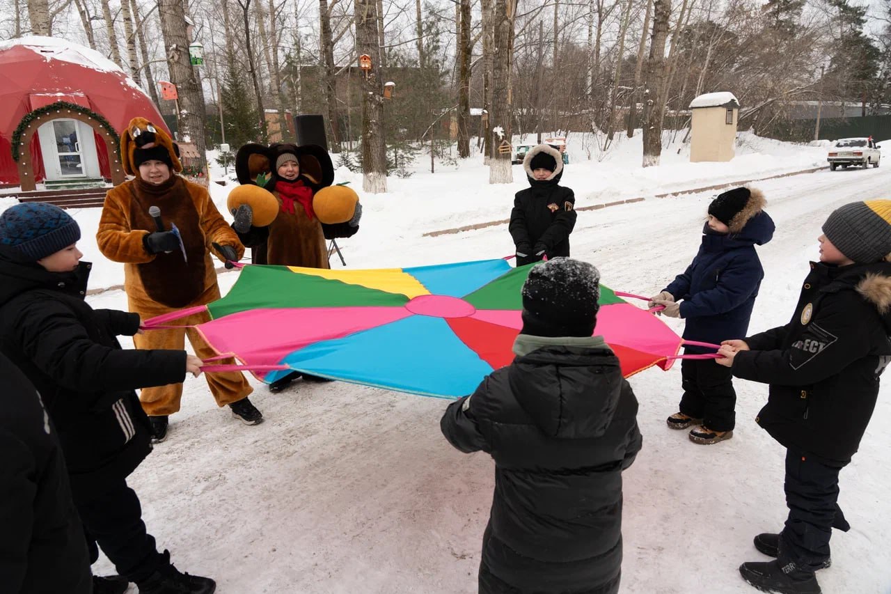 Усадьба Деда Мороза заработала в Кемерове на территории Дворца культуры шахтёров Усадьба Деда Мороза заработала в Кемерове на территории Дворца культуры шахтёров