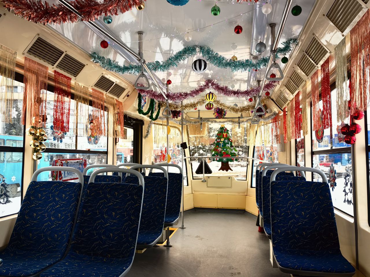 Общественный транспорт Новокузнецка преобразился к Новому году Общественный транспорт Новокузнецка преобразился к Новому году