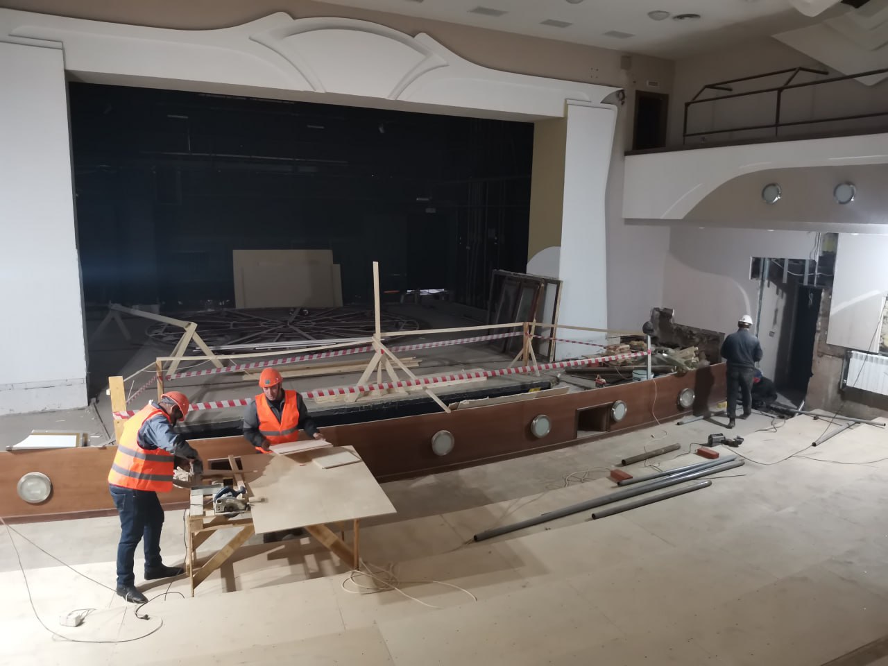 «Сочиняем, смеёмся, хулиганим»: какой новогодней премьерой удивит кемеровский Театр для детей и молодёжи «Сочиняем, смеёмся, хулиганим»: какой новогодней премьерой удивит кемеровский Театр для детей и молодёжи