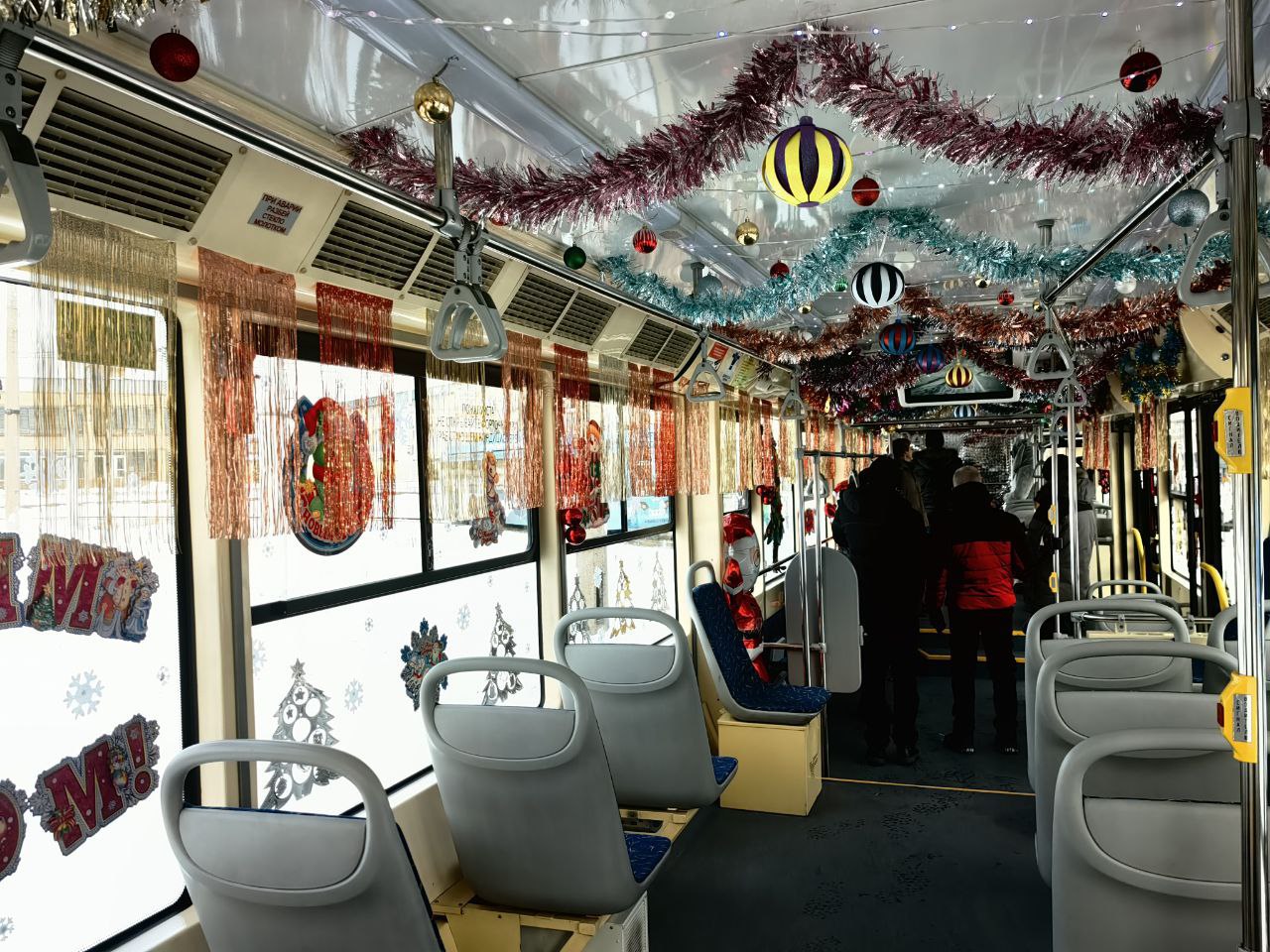 Общественный транспорт Новокузнецка преобразился к Новому году Общественный транспорт Новокузнецка преобразился к Новому году