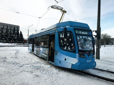 Общественный транспорт Новокузнецка преобразился к Новому году