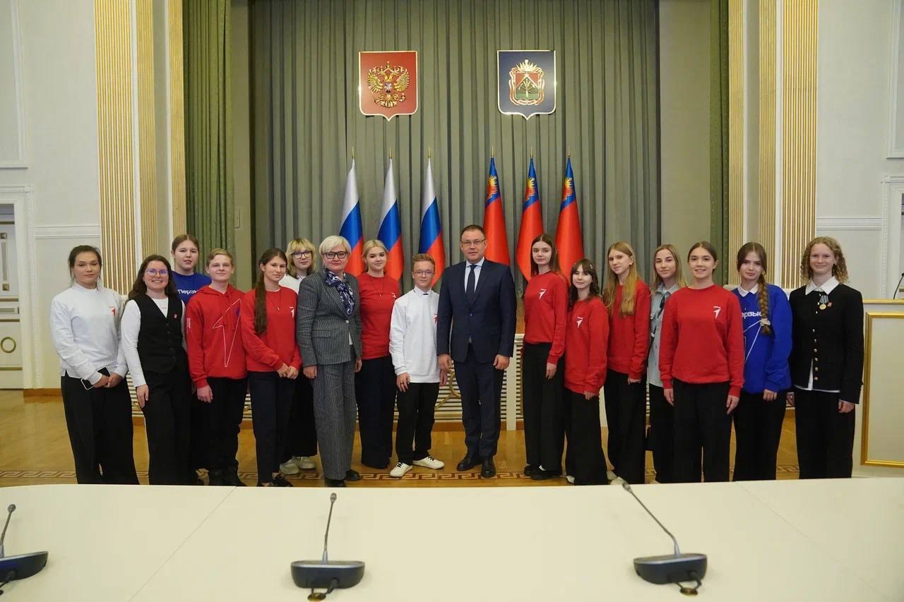 На заседании координационного совета при Губернаторе Кузбасса по взаимодействию с Движением Первых обсудили деятельность регионального отделения, итоги работы за 2025 год