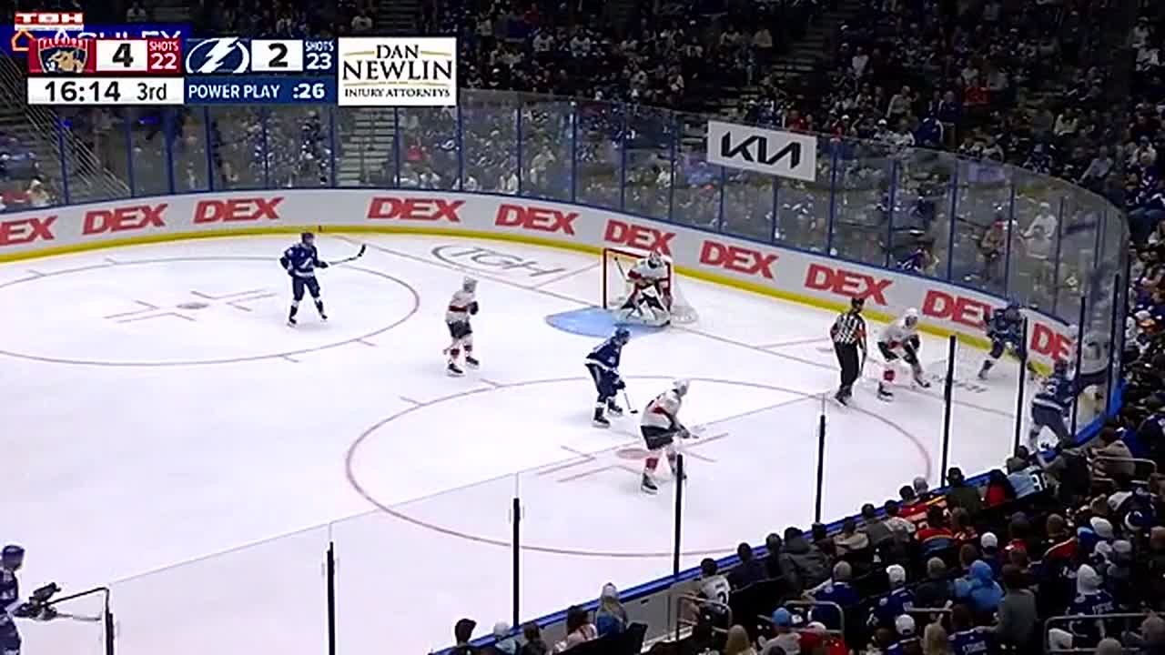 Четвертая подряд победа Бобровского