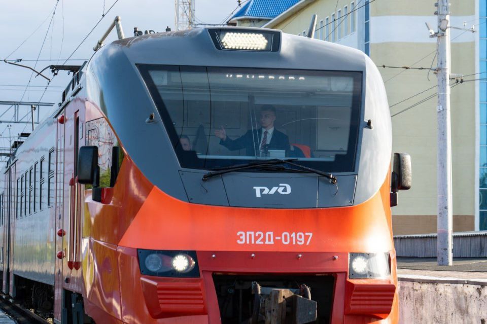 Кемеровская городская электричка уже перевезла почти полмиллиона пассажиров
