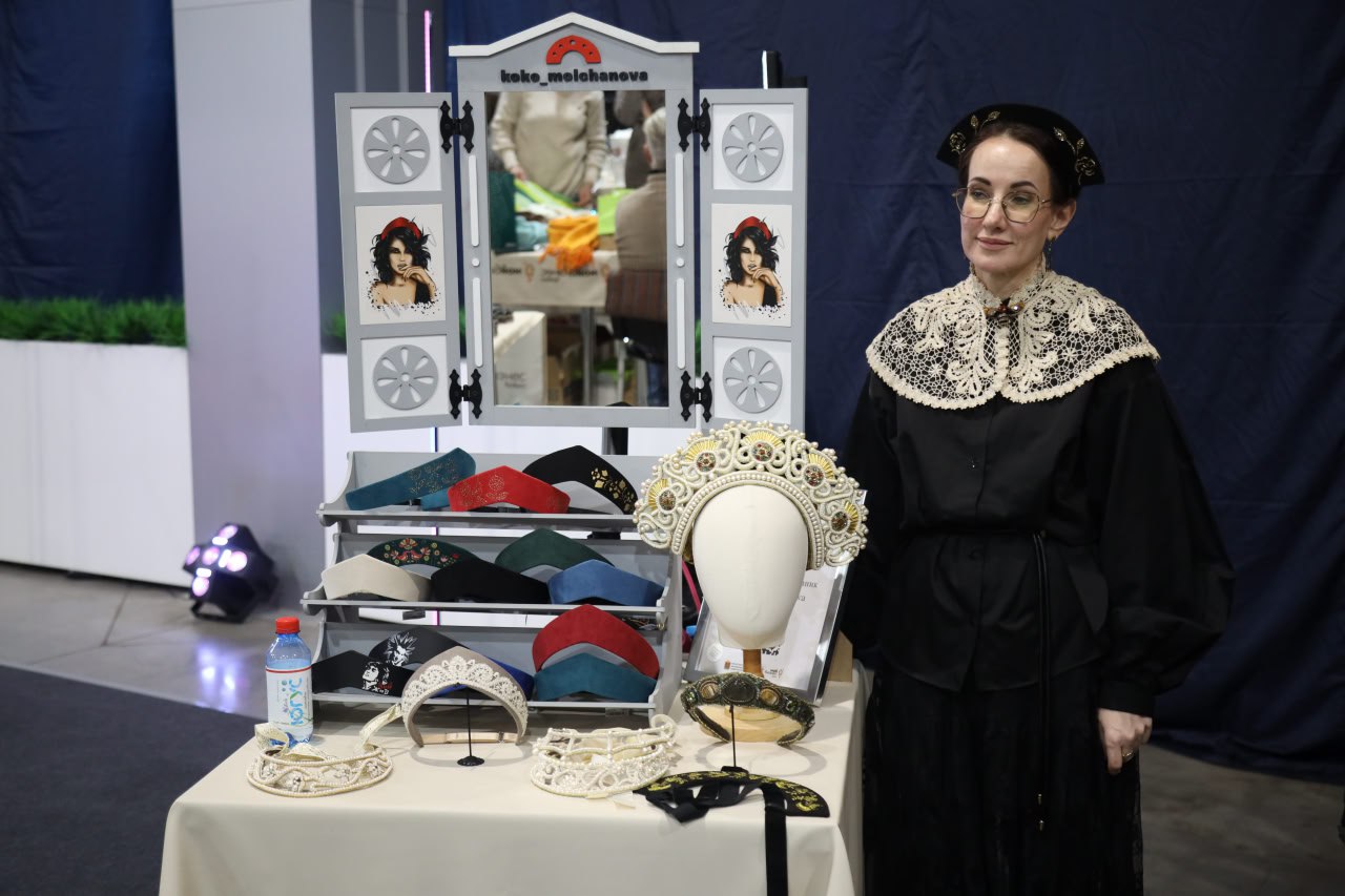 На площадке выставочного комплекса «Кузбасская ярмарка» состоялось главное событие года в сфере креативных индустрий региона, объединившее ремесленников, IT-специалистов, дизайнеров, модельеров, маркетологов и других... На площадке выставочного комплекса «Кузбасская ярмарка» состоялось главное событие года в сфере креативных индустрий региона, объединившее ремесленников, IT-специалистов, дизайнеров, модельеров, маркетологов и других...