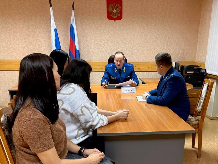 В рамках рабочей поездки в г. Юргу прокурор Кемеровской области - Кузбасса встретился с жителями военного городка