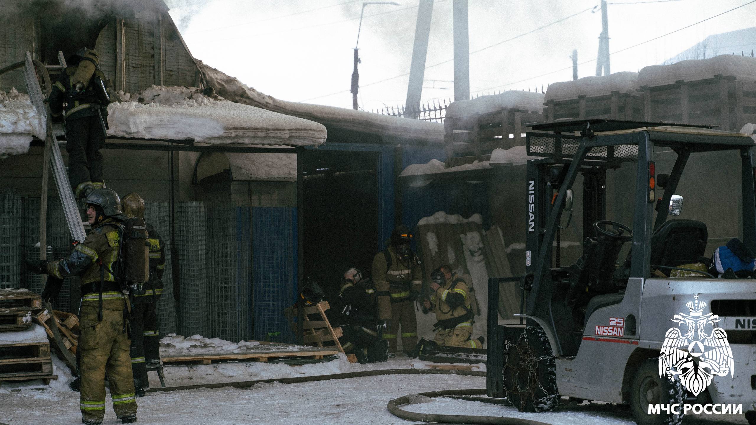 Предварительной причиной пожара в Новокузнецке стало нарушение правил технической эксплуатации электрического оборудования (кроме отопительного) Предварительной причиной пожара в Новокузнецке стало нарушение правил технической эксплуатации электрического оборудования (кроме отопительного)