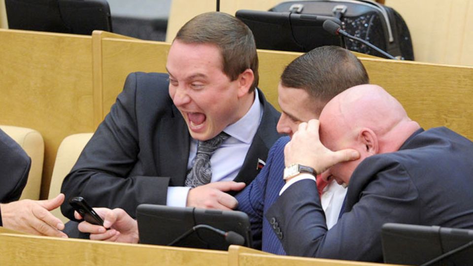 ������ ���������� vs ������ ������� �������: ���������� ���������� 2025 ����