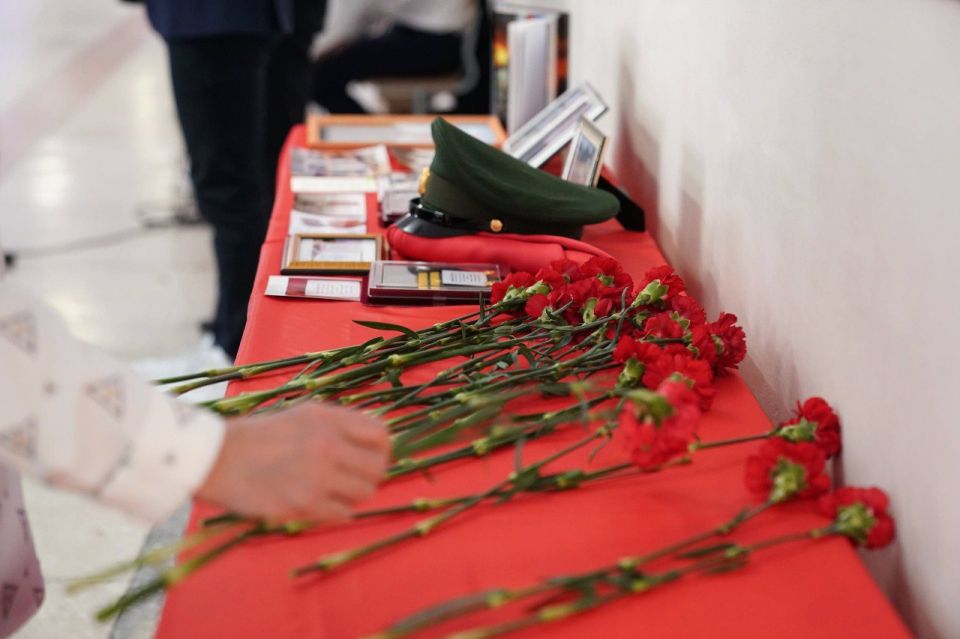 В школе № 45 появилась Стена памяти, посвященная бойцам СВО