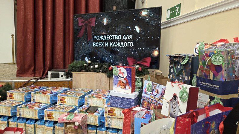 135 воспитанников одного из детских домов Кемерова получили подарки от благотворителей 135 воспитанников одного из детских домов Кемерова получили подарки от благотворителей