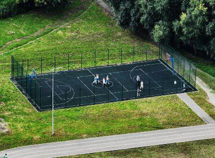 В Кемерове в 2025 году по депутатским наказам отремонтированы 22 школьных стадиона