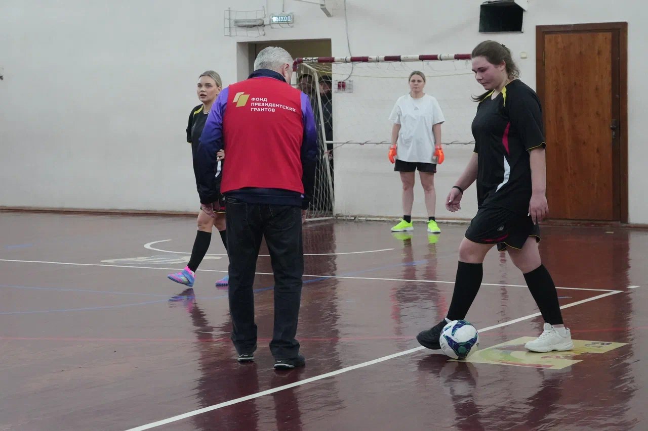 В Кемерове впервые провели турнир среди мам юных футболистов В Кемерове впервые провели турнир среди мам юных футболистов